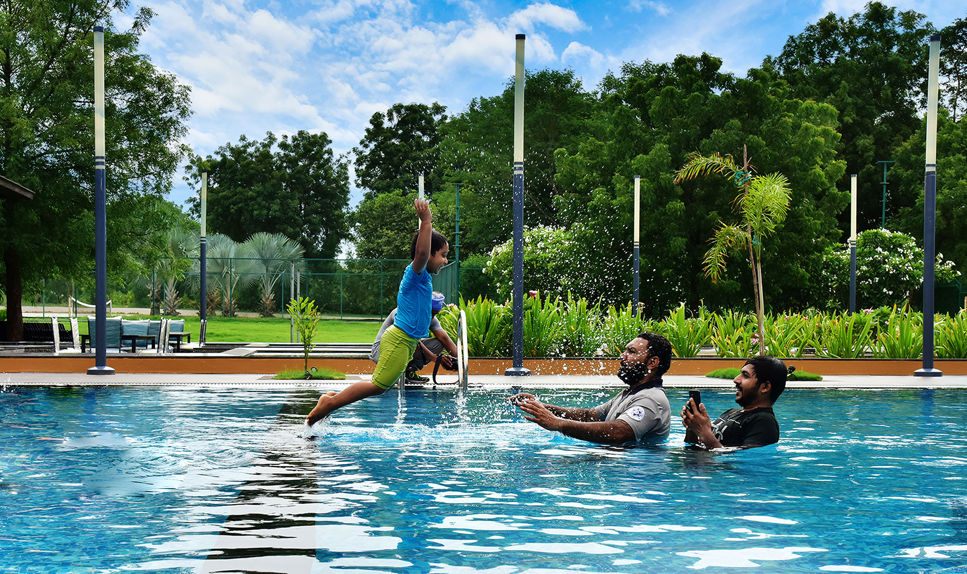fully operational clubhouse amenities